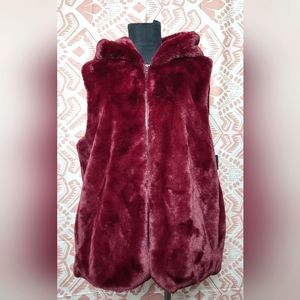 Women's size XL  Simply Vera, Vera Wang Vest